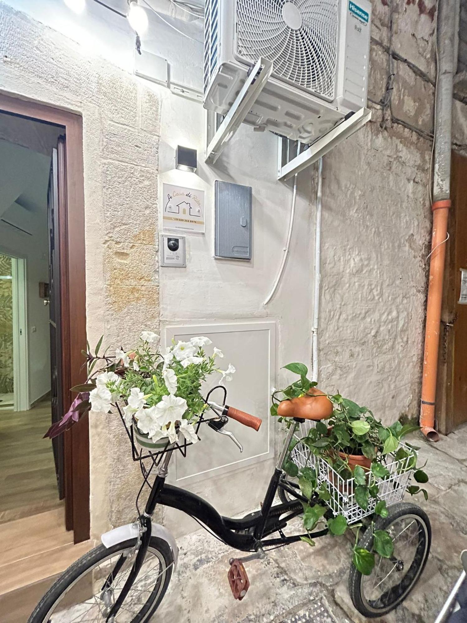 A Casa Di Rita Apartment Bari Bagian luar foto